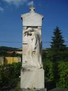 Sümeg, Temető: Luiszer család sírja.jpg Sümeg, Temető: Luiszer család sírja.jpg